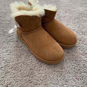UGG Tan Kids Slippers
